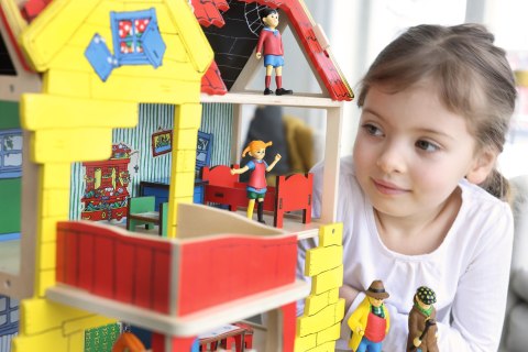 Meble do domku dla lalek sypialnia Pippi Langstrumpf, zestaw dla dzieci